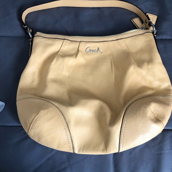 Coach - Picture 4 of 4